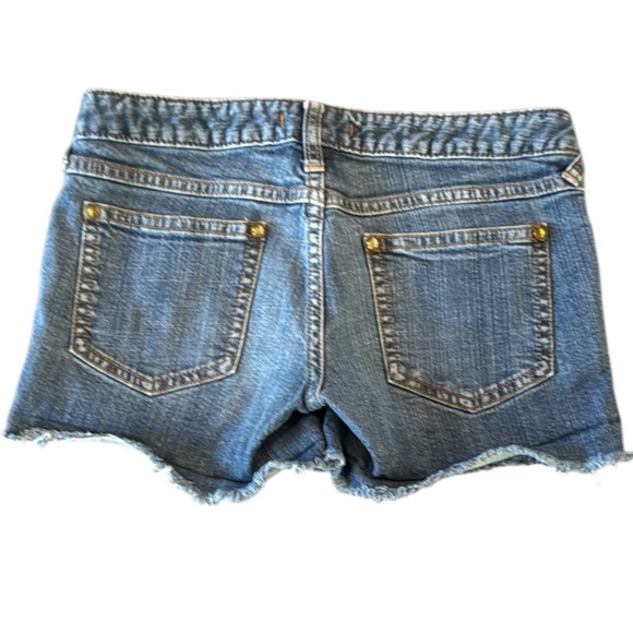 Free People Distressed Low Rise Brass Grommet Trim Denim Shorts Size 27 - Picture 10 of 10